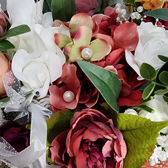 Handmade Flower Centre Piece - Picture 2 of 4